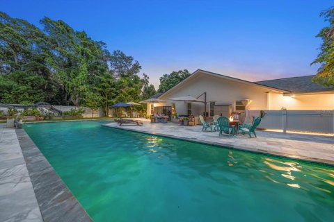 House in Clearwater, Florida 4 bedrooms, 315.77 sq.m. № 2230667 - photo 15