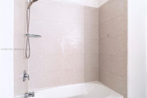 Купить таунхаус в Майами, Флорида 4 спальни, 169.08м2, № 2034334 - фото 29