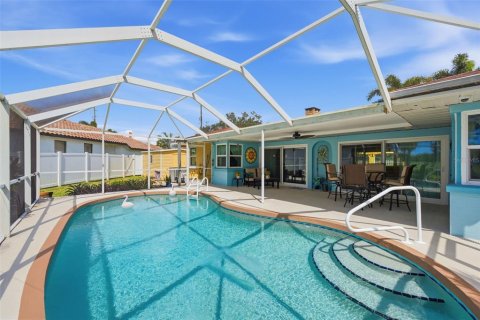 Villa ou maison à vendre à Sarasota, Floride: 3 chambres, 230.3 m2 № 2431874 - photo 15