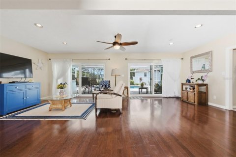 Villa ou maison à vendre à Sarasota, Floride: 3 chambres, 230.3 m2 № 2431874 - photo 9