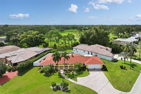 Villa ou maison à vendre à Sarasota, Floride: 3 chambres, 230.3 m2 № 2431874 - photo 2
