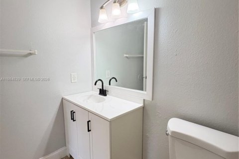 Condominio en alquiler en Miami, Florida, 2 dormitorios, 90.95 m2 № 2048063 - foto 9