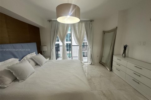 Снять в аренду кондоминиум в Корал-Гейблс, Флорида 3 спальни, 106.56м2, № 1968874 - фото 20