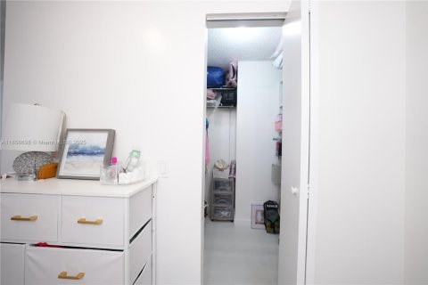 Copropriété à vendre à Cutler Bay, Floride: 1 chambre, 74.88 m2 № 1881569 - photo 9