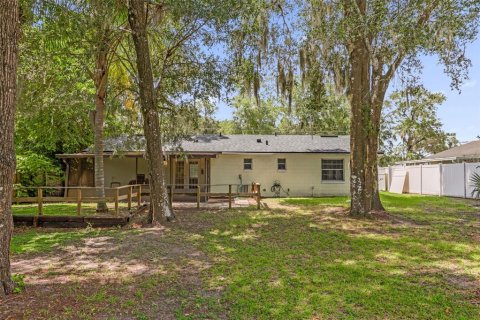 House in DeLand, Florida 3 bedrooms, 128.02 sq.m. № 2207251 - photo 27