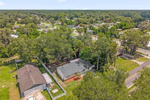 House in DeLand, Florida 3 bedrooms, 128.02 sq.m. № 2207251 - photo 30