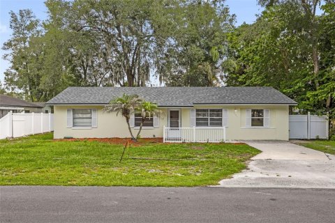 House in DeLand, Florida 3 bedrooms, 128.02 sq.m. № 2207251