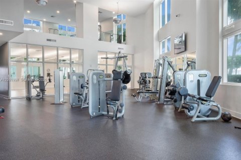 Condo in Miami, Florida, 2 bedrooms  № 2170195 - photo 21