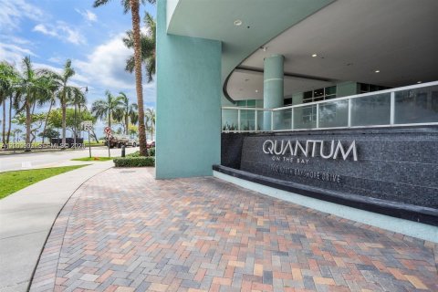 Condo in Miami, Florida, 2 bedrooms  № 2170195 - photo 27