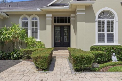 House in Windermere, Florida 4 bedrooms, 268.21 sq.m. № 2198138 - photo 2