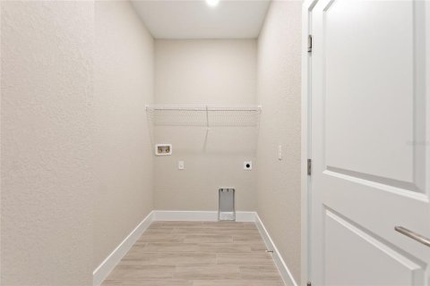 Casa en alquiler en Kissimmee, Florida, 4 dormitorios, 155.15 m2 № 2103755 - foto 22