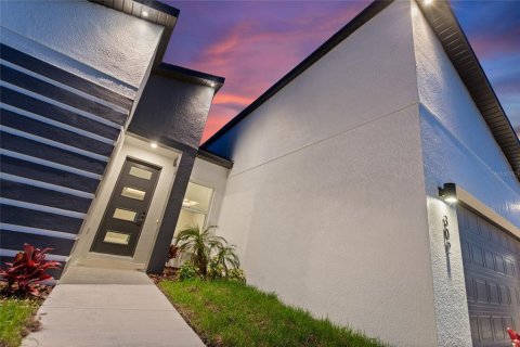 Casa en alquiler en Kissimmee, Florida, 4 dormitorios, 155.15 m2 № 2103755 - foto 4