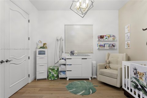 House in Miami, Florida 4 bedrooms, 191.19 sq.m. № 1770238 - photo 28