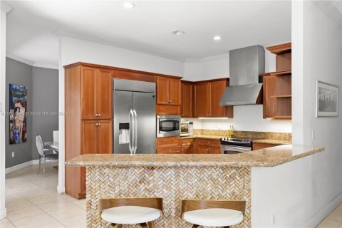 House in Miami, Florida 4 bedrooms, 191.19 sq.m. № 1770238 - photo 11