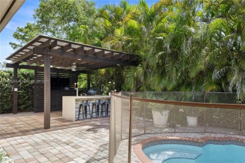 House in Miami, Florida 4 bedrooms, 191.19 sq.m. № 1770238 - photo 20