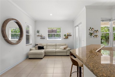 House in Miami, Florida 4 bedrooms, 191.19 sq.m. № 1770238 - photo 15