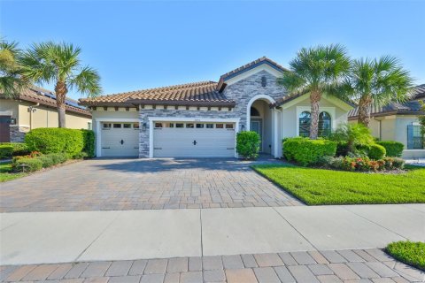 Casa en venta en Land O' Lakes, Florida, 3 dormitorios, 238.02 m2 № 1909269 - foto 1