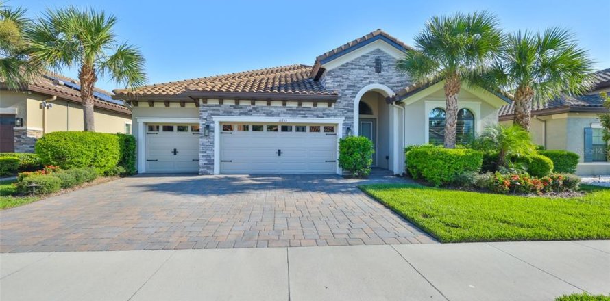 Casa en Land O' Lakes, Florida 3 dormitorios, 238.02 m2 № 1909269
