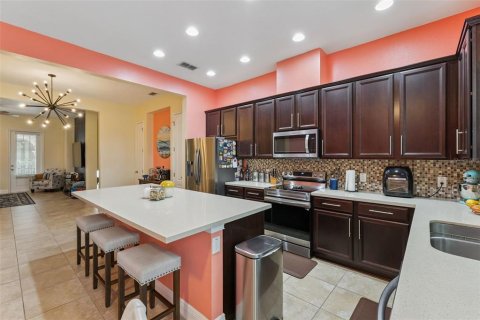 Townhouse in Lake Mary, Florida 4 bedrooms, 187.11 sq.m. № 2396352 - photo 12
