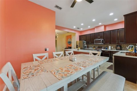 Townhouse in Lake Mary, Florida 4 bedrooms, 187.11 sq.m. № 2396352 - photo 9