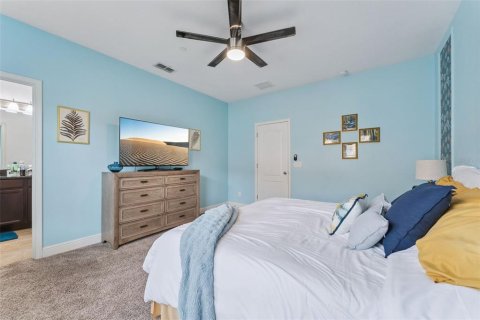 Townhouse in Lake Mary, Florida 4 bedrooms, 187.11 sq.m. № 2396352 - photo 17