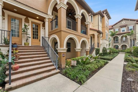 Townhouse in Lake Mary, Florida 4 bedrooms, 187.11 sq.m. № 2396352 - photo 2