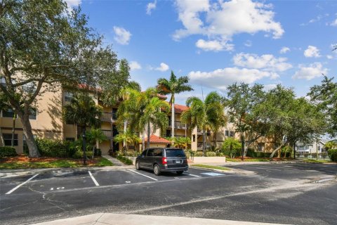 Copropriété à vendre à Clearwater, Floride: 1 chambre, 66.98 m2 № 1914993 - photo 20