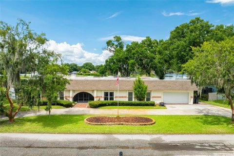 Villa ou maison à vendre à Land O' Lakes, Floride: 4 chambres, 254.18 m2 № 1303091 - photo 8