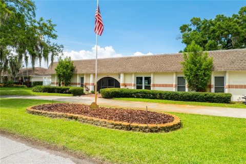 Villa ou maison à vendre à Land O' Lakes, Floride: 4 chambres, 254.18 m2 № 1303091 - photo 5