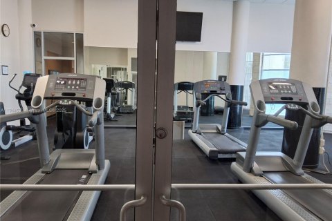 Снять в аренду кондоминиум в Майами-Бич, Флорида 2 спальни, 126.35м2, № 1971313 - фото 5