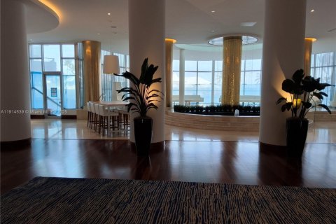 Снять в аренду кондоминиум в Майами-Бич, Флорида 2 спальни, 126.35м2, № 1971313 - фото 7