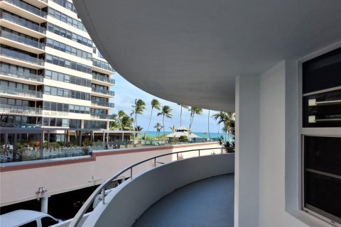 Снять в аренду кондоминиум в Майами-Бич, Флорида 2 спальни, 126.35м2, № 1971313 - фото 12