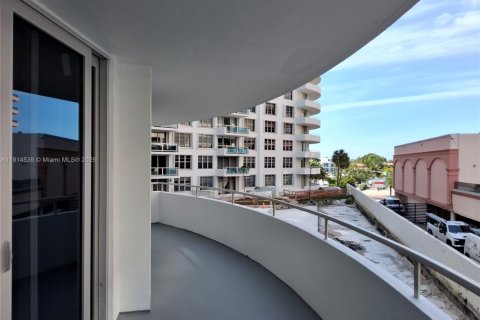 Снять в аренду кондоминиум в Майами-Бич, Флорида 2 спальни, 126.35м2, № 1971313 - фото 14