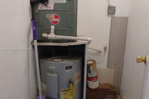 Condominio en alquiler en Hallandale Beach, Florida, 1 dormitorio, 60.01 m2 № 1955291 - foto 8