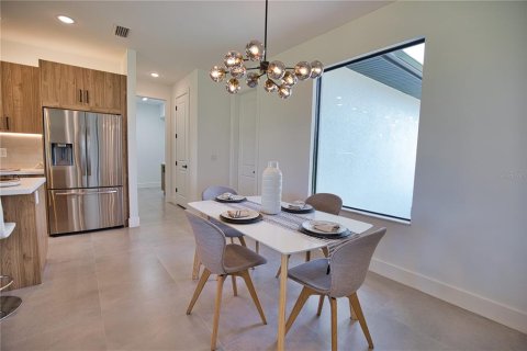 House in Venice, Florida 3 bedrooms, 153.29 sq.m. № 1816225 - photo 9