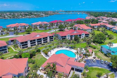 Condominio en alquiler en New Smyrna Beach, Florida, 2 dormitorios, 99.22 m2 № 2099194 - foto 4