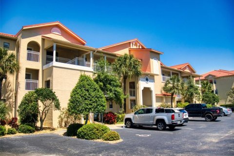 Condominio en New Smyrna Beach, Florida, 2 dormitorios № 2099194