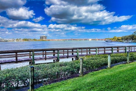 Condominio en alquiler en New Smyrna Beach, Florida, 2 dormitorios, 99.22 m2 № 2099194 - foto 6