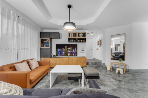 Villa ou maison à vendre à Palmetto Bay, Floride: 4 chambres, 224.17 m2 № 2066142 - photo 3