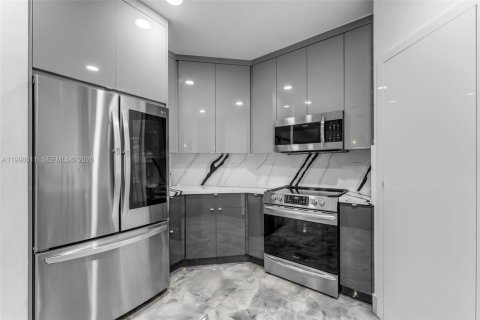 Villa ou maison à vendre à Palmetto Bay, Floride: 4 chambres, 224.17 m2 № 2066142 - photo 5