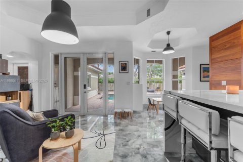Villa ou maison à vendre à Palmetto Bay, Floride: 4 chambres, 224.17 m2 № 2066142 - photo 8