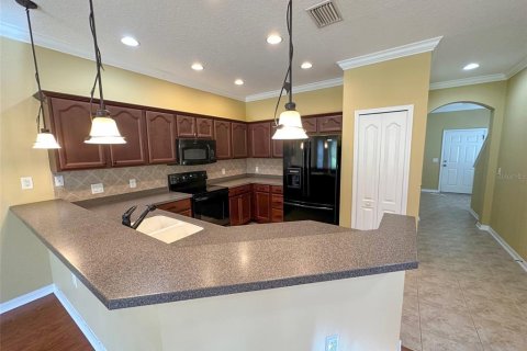 Touwnhouse à louer à New Port Richey, Floride: 3 chambres, 153.85 m2 № 2403507 - photo 5
