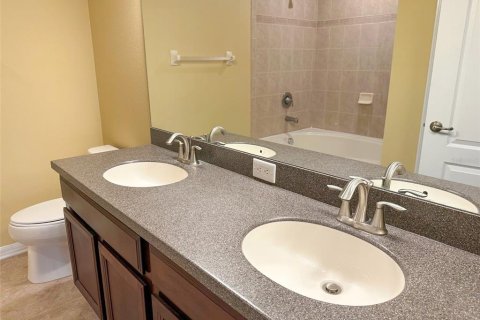 Touwnhouse à louer à New Port Richey, Floride: 3 chambres, 153.85 m2 № 2403507 - photo 28