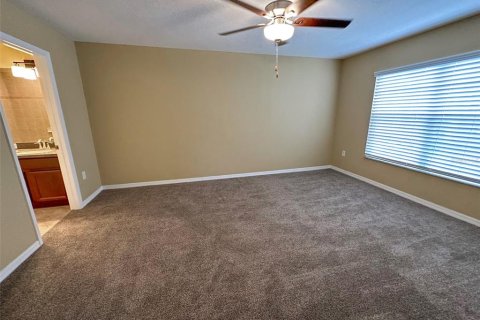 Touwnhouse à louer à New Port Richey, Floride: 3 chambres, 153.85 m2 № 2403507 - photo 25