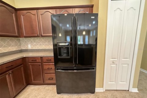 Touwnhouse à louer à New Port Richey, Floride: 3 chambres, 153.85 m2 № 2403507 - photo 6
