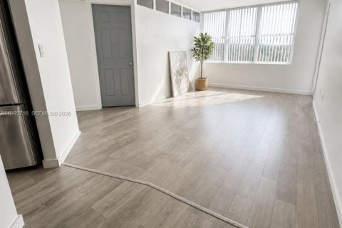 Купить кондоминиум в Авентура, Флорида 1 спальня, 81.1м2, № 2256002 - фото 2