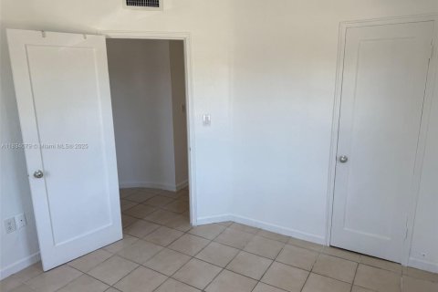 Copropriété à vendre à Miami, Floride: 2 chambres, 67.35 m2 № 1888957 - photo 23