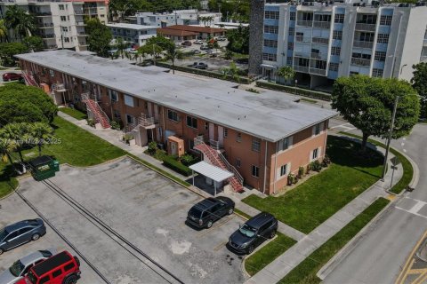 Copropriété à vendre à Miami, Floride: 2 chambres, 67.35 m2 № 1888957 - photo 5