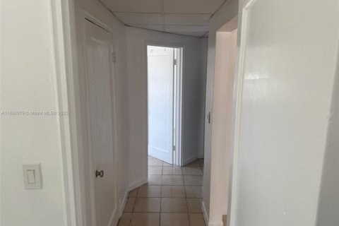 Copropriété à vendre à Miami, Floride: 2 chambres, 67.35 m2 № 1888957 - photo 20