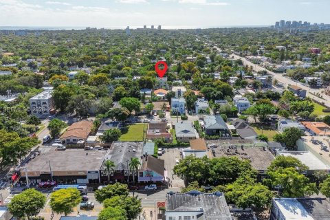 Commercial property in Miami, Florida 576.64 sq.m. № 2018080 - photo 15